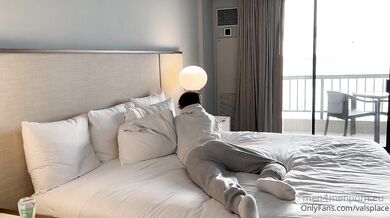 valsplace – SEXTAPE with @aaronrt 