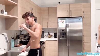 Alann23 & Melvinmoore – Football Fuck