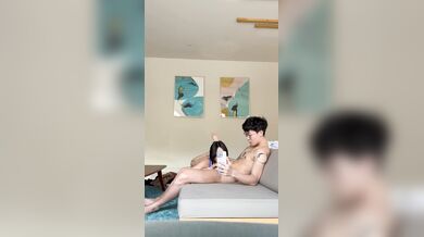 Hot Korean Guy Gets Blown by his Chick