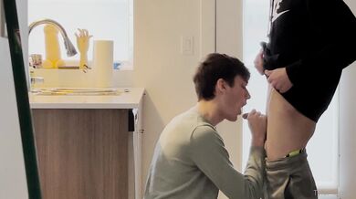 Tyler Tanner fucks Zayne Bright in the kitchen