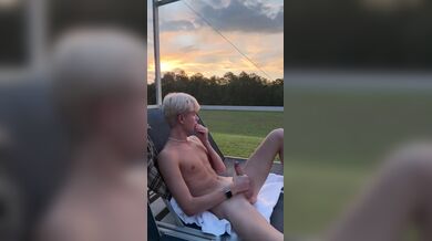 Noah Ryder First Ever Interracial Scene with Hesreallygod