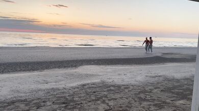 Naughty Beach Escape - @vlett23xq & Manuel Dosio