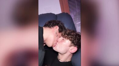 @vlett23xq fucks his friend